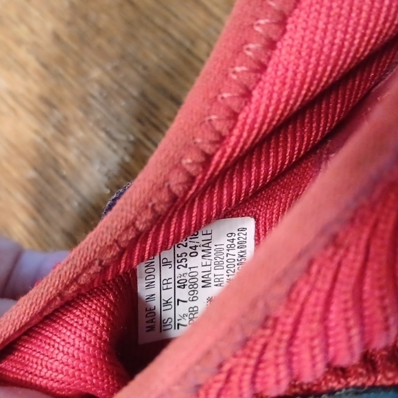 ADDIDAS Predator Soccer Cleats - Picture 9 of 9